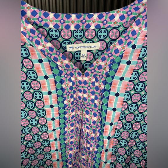 Women’s Southern Tide Blue Pink Geometric Rayon Long Sleeve Boho Blouse XS - Picture 3 of 4